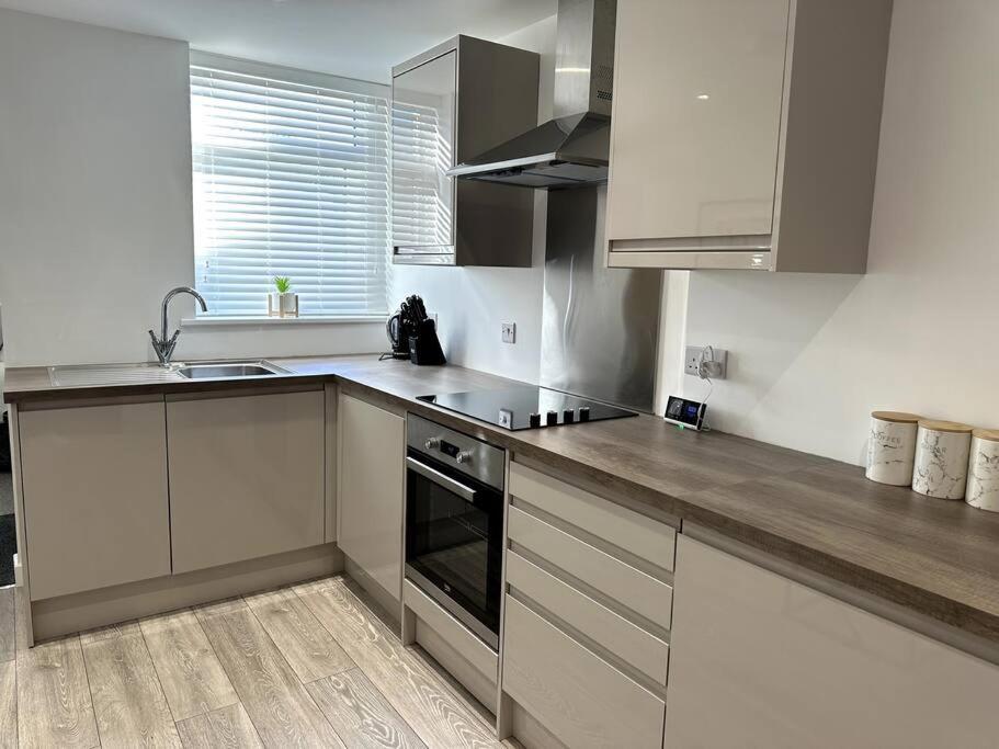 Cosy 1 Bedroom Apartment In คาร์ดิฟฟ์ ภายนอก รูปภาพ